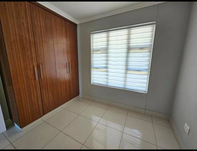 2 BEDROOM APARTMENT FOR SALE IN UMHLANGA RIDGE